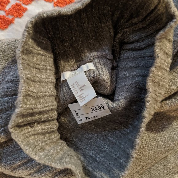 H&M Gray Speckled Soft Sweater Brand New - Picture 2 of 3